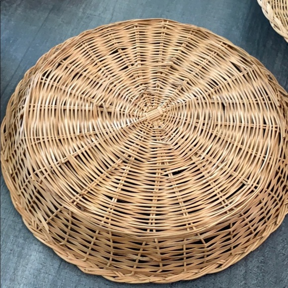 Wicker Paper Plate Holder or Wall Art - set of 10 - Picture 4 of 9